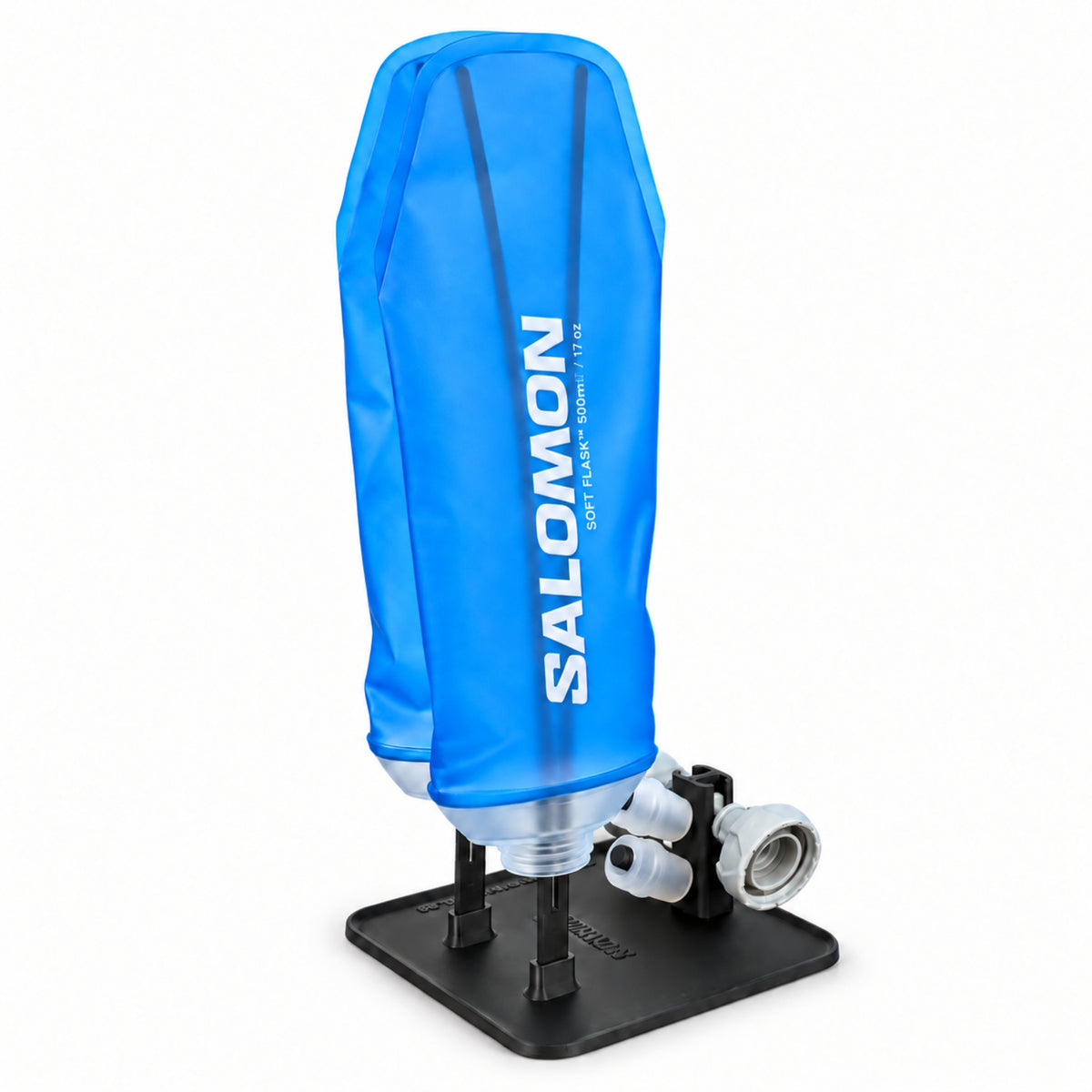 Dos soft flasks Salomon colocados en el soporte de secado SportsHub negro